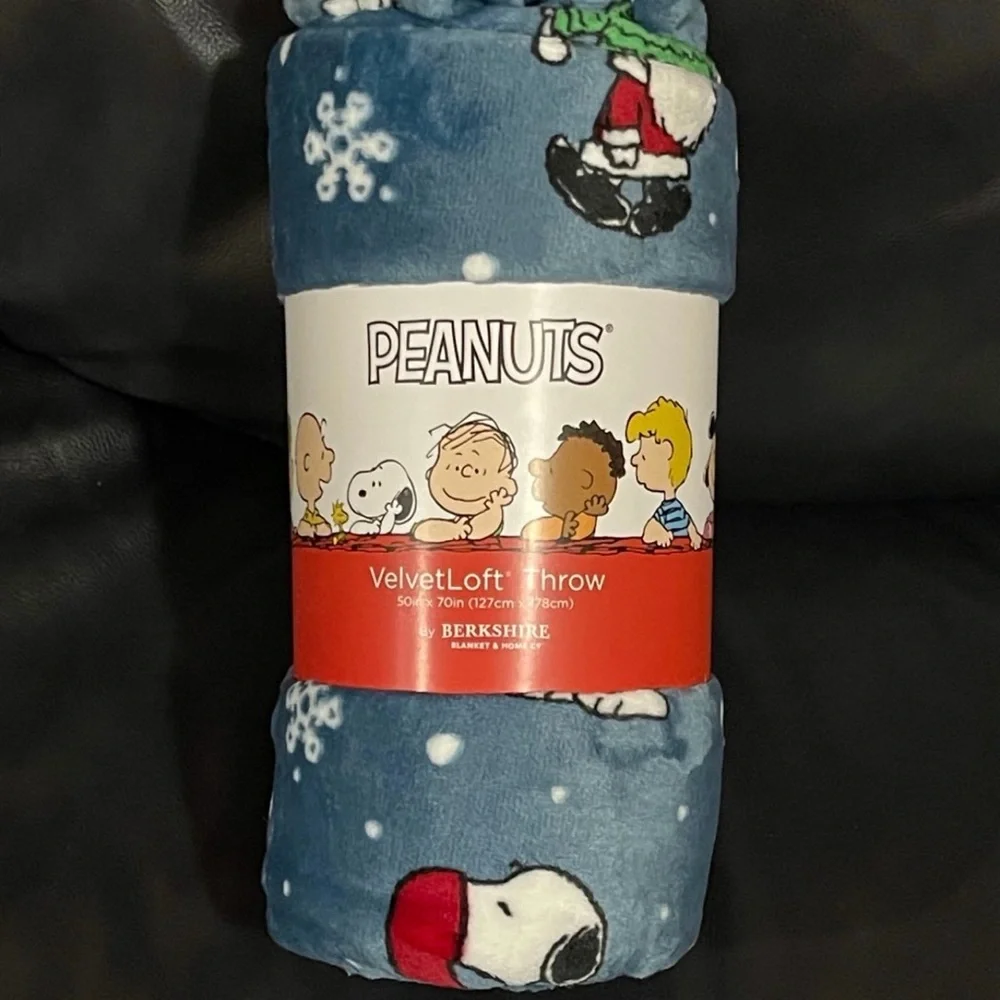 Peanuts Snoopy and Woodstock Best Christmas Plush Throw - Snoopy Christmas Throw